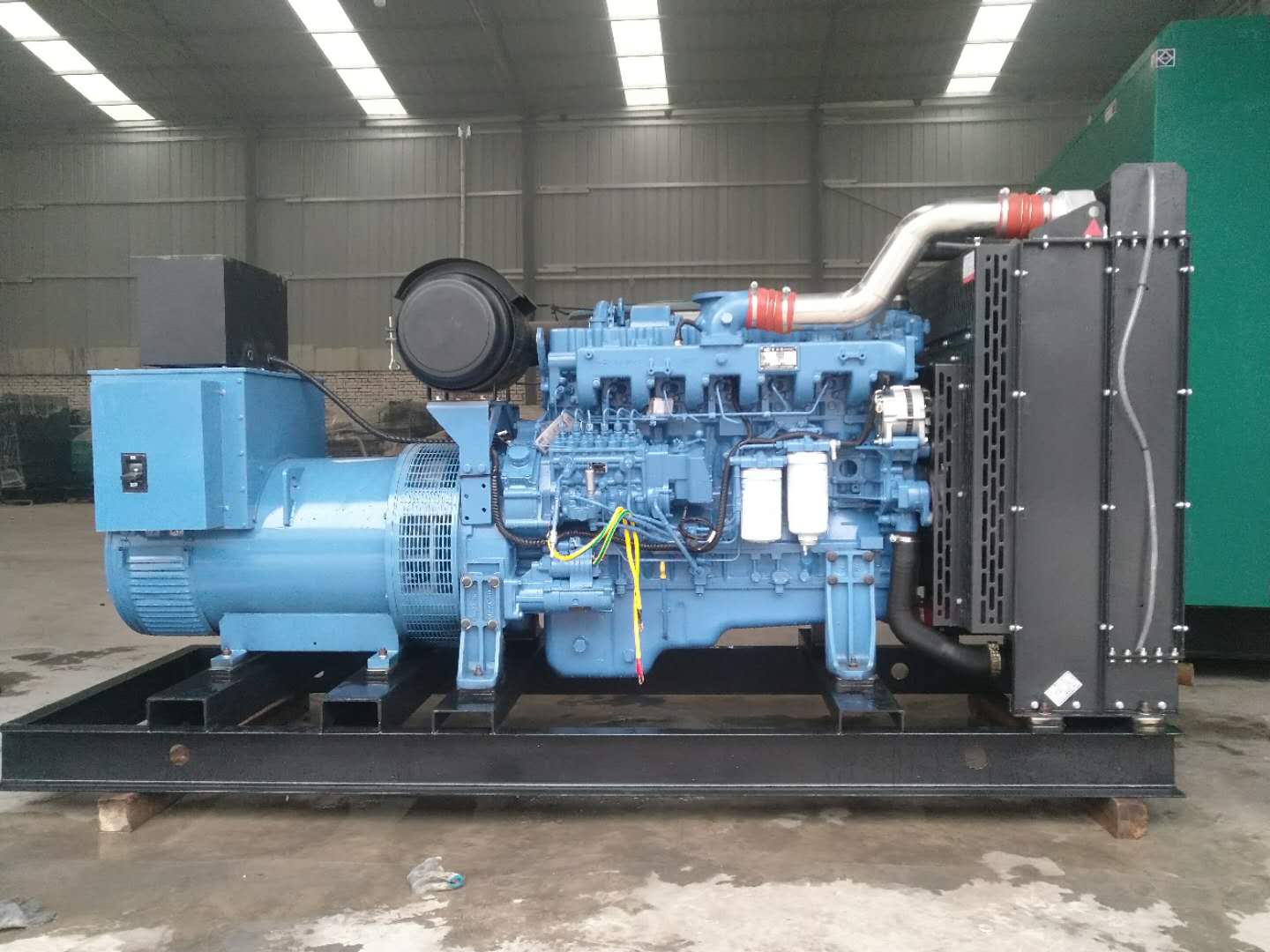 甘(gan)肅300kw發電(dian)機組