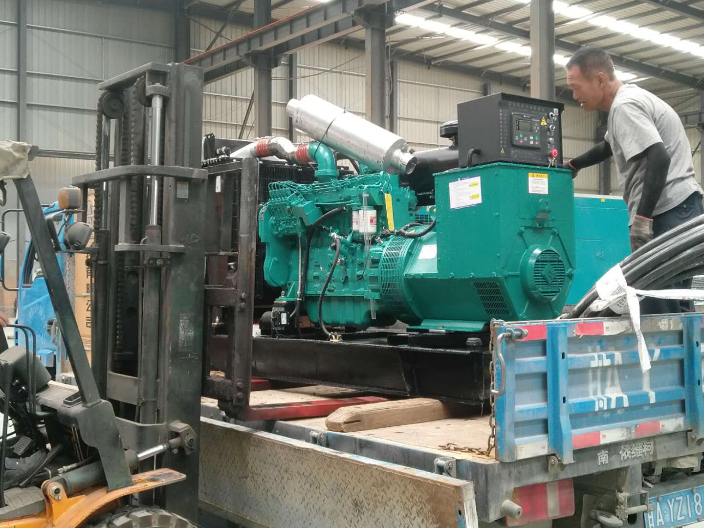 康(kāng)明斯柴(chai)油發電(dian)機怎麼(me)操作