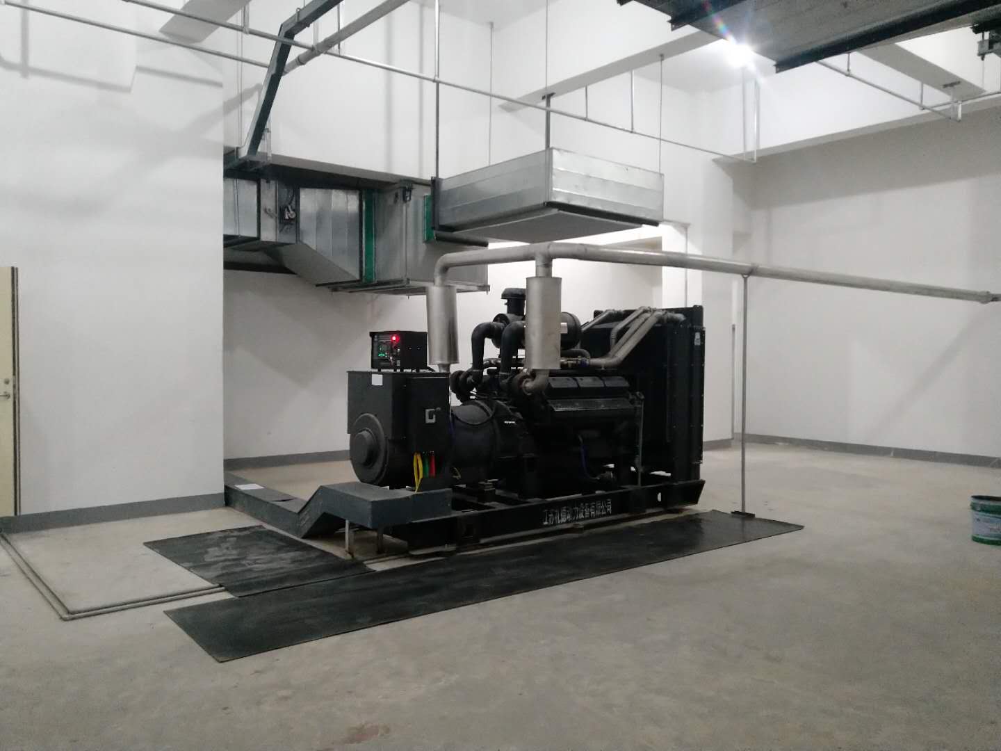 康明(ming)斯發電機價格